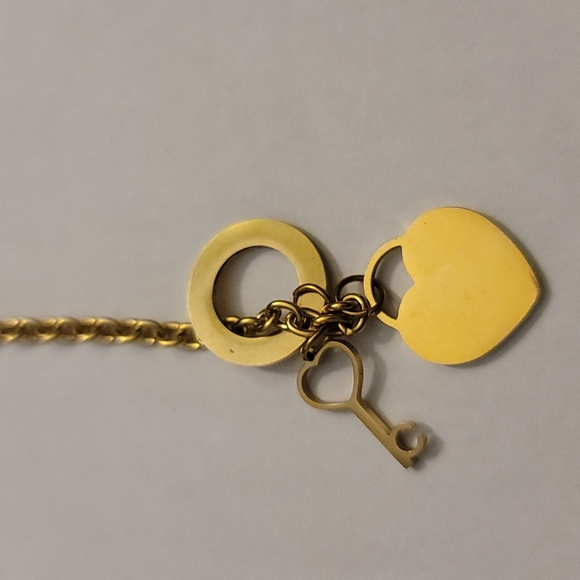 HEART TOGGLE GOLD ROLO CHARM BRACELET 💛 ✨️ - Picture 4 of 5